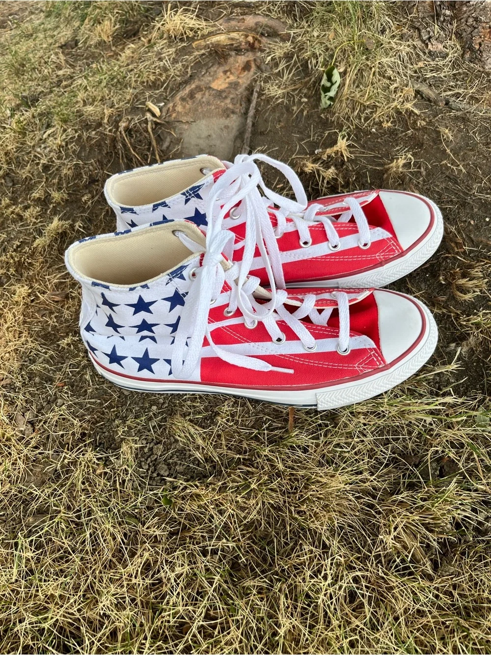 Converse Kids High-Top Sneakers in Red, White & Blue Star Print